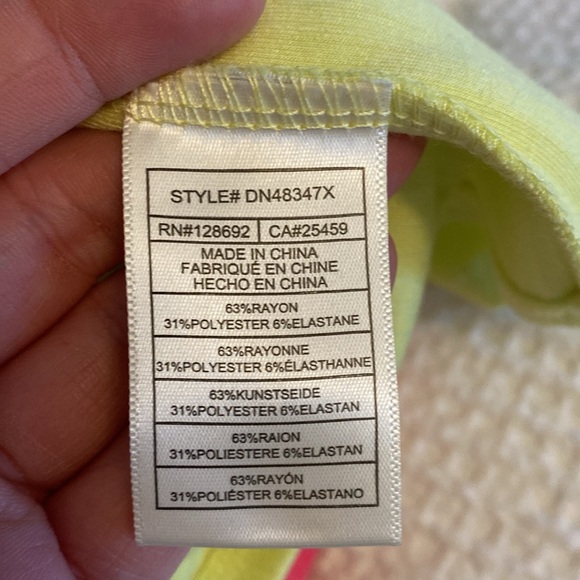 NWT thin sweater dress, size M, lime yellow colour. Very comfortable. - Picture 6 of 6